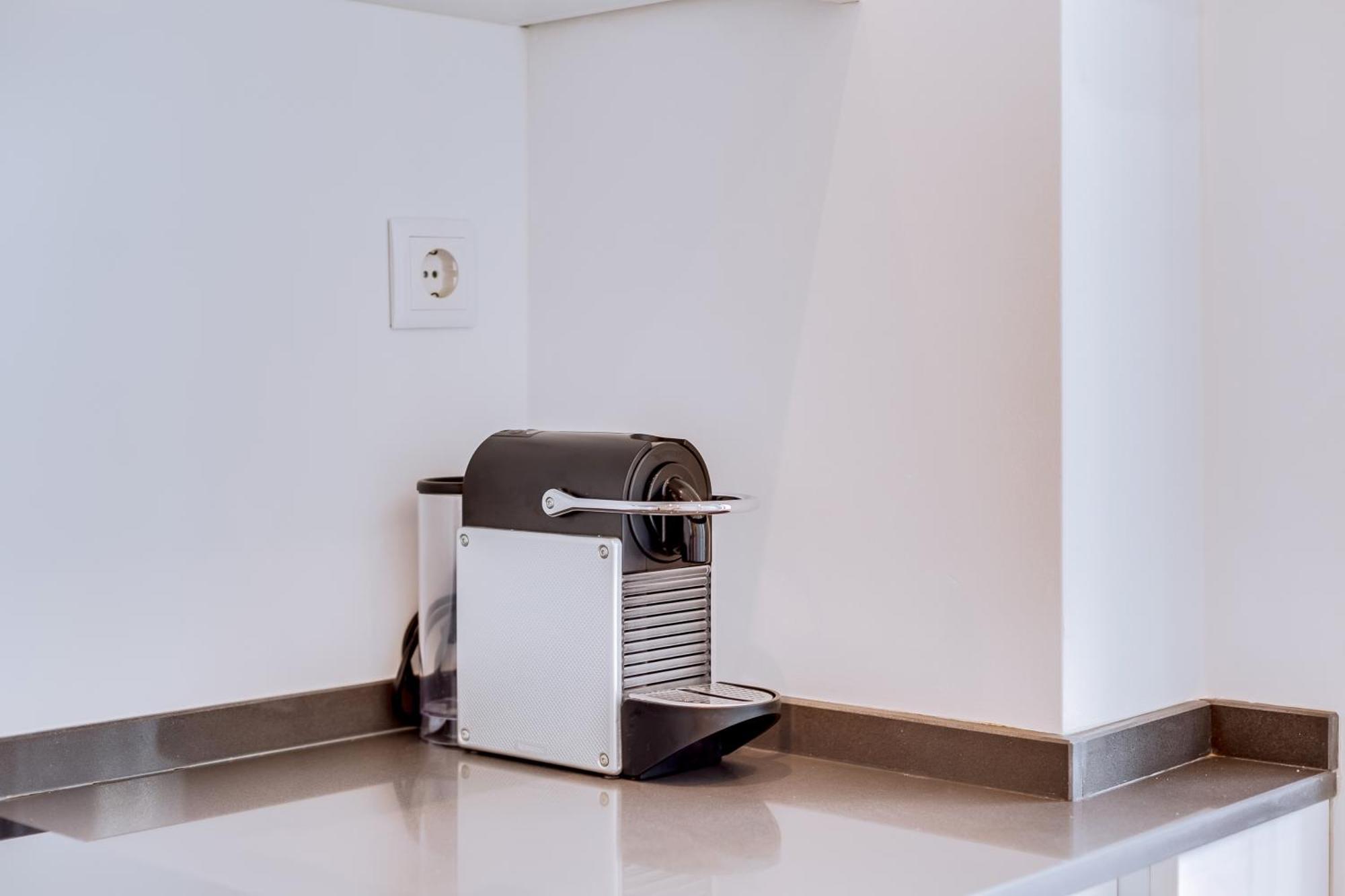 Al - Apartamento Egas Moniz Картейра Экстерьер фото